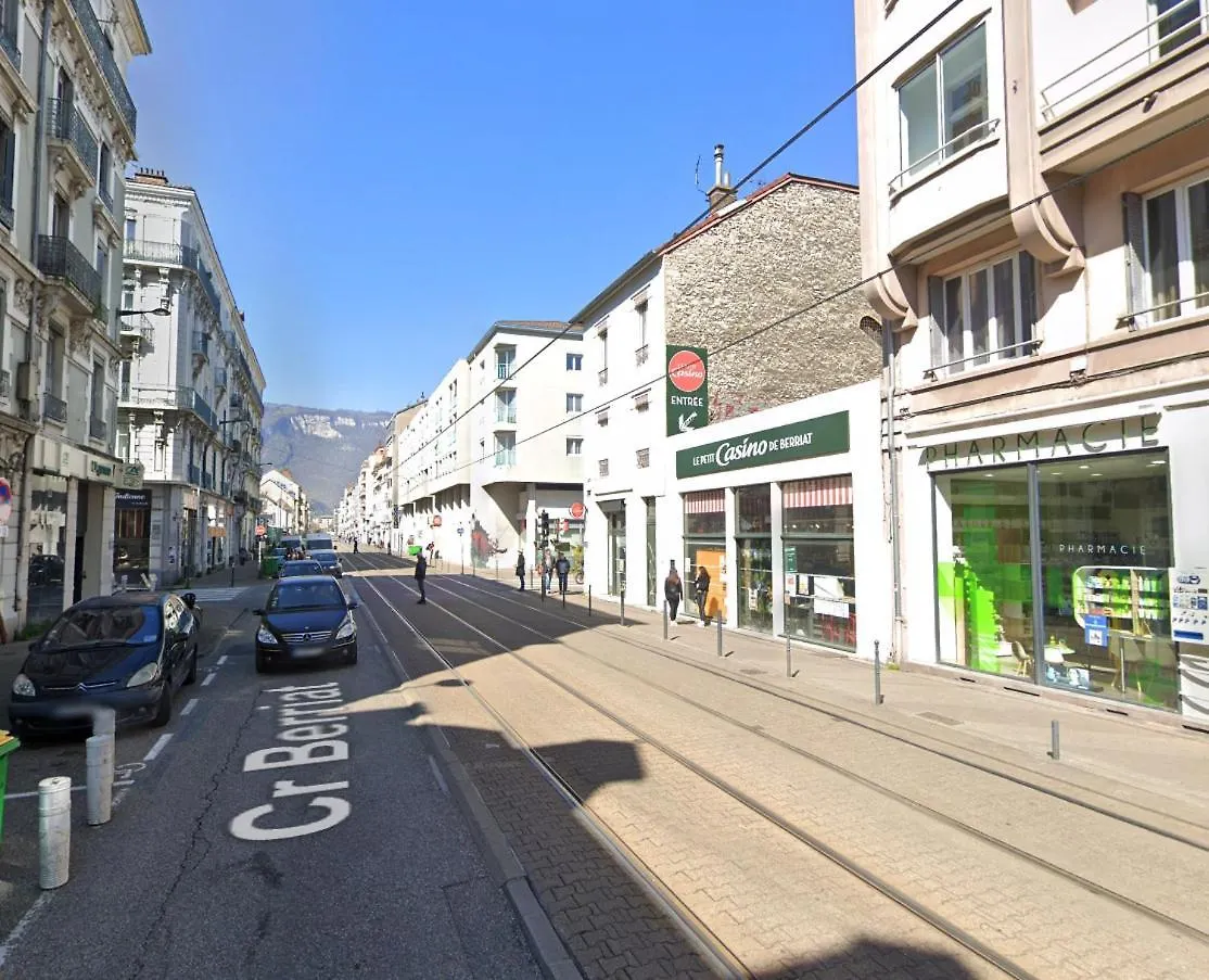 Excellent T2 - 5Min Gare & Hypercentre Apartment Grenoble